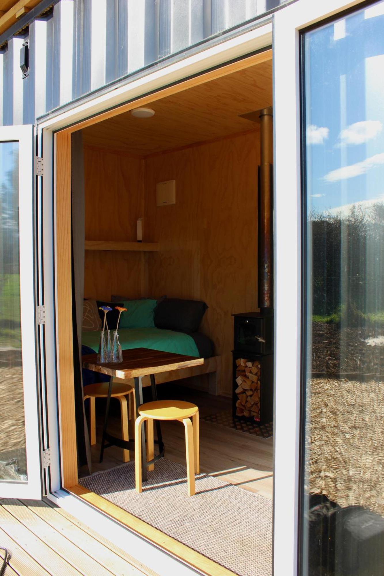 Cosy Tiny Container Cabin Carterton Экстерьер фото